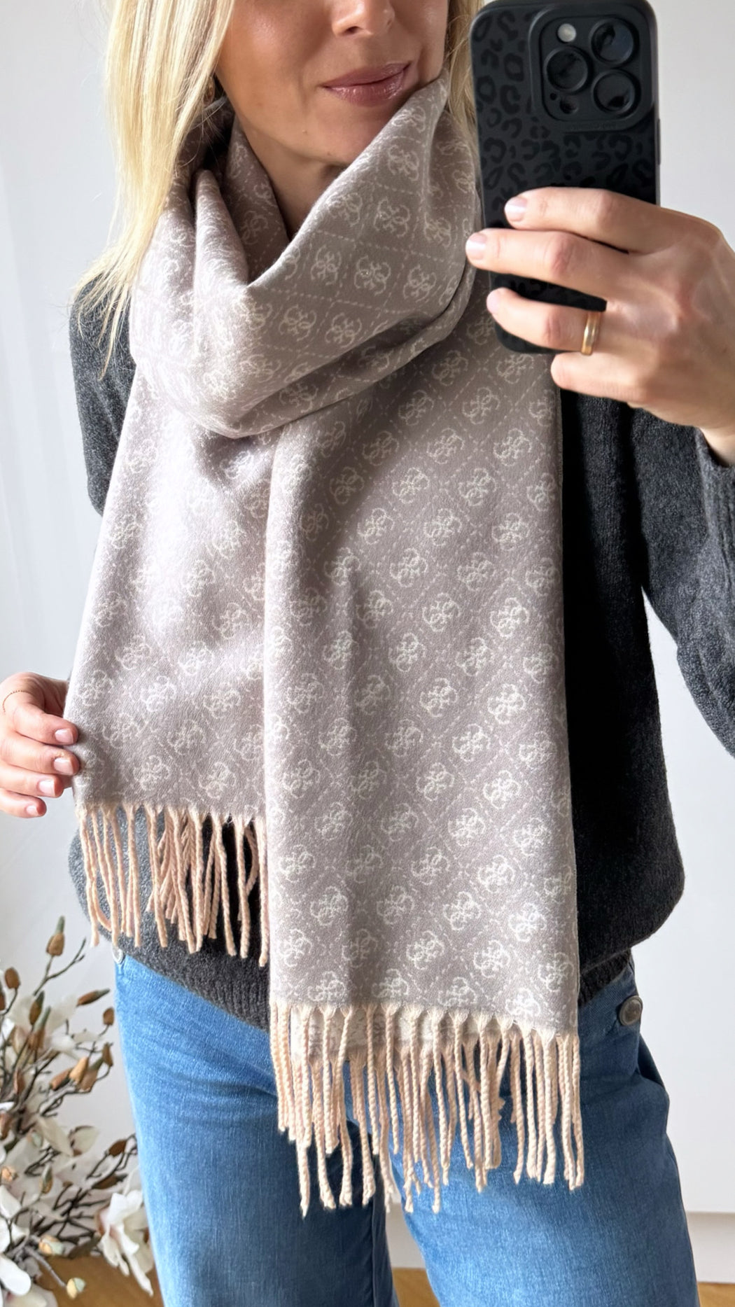 Guess grey/beige scarf AW5423POL03 - GRY
