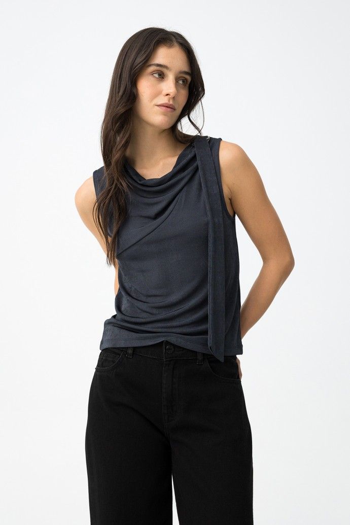 Waterly navy top