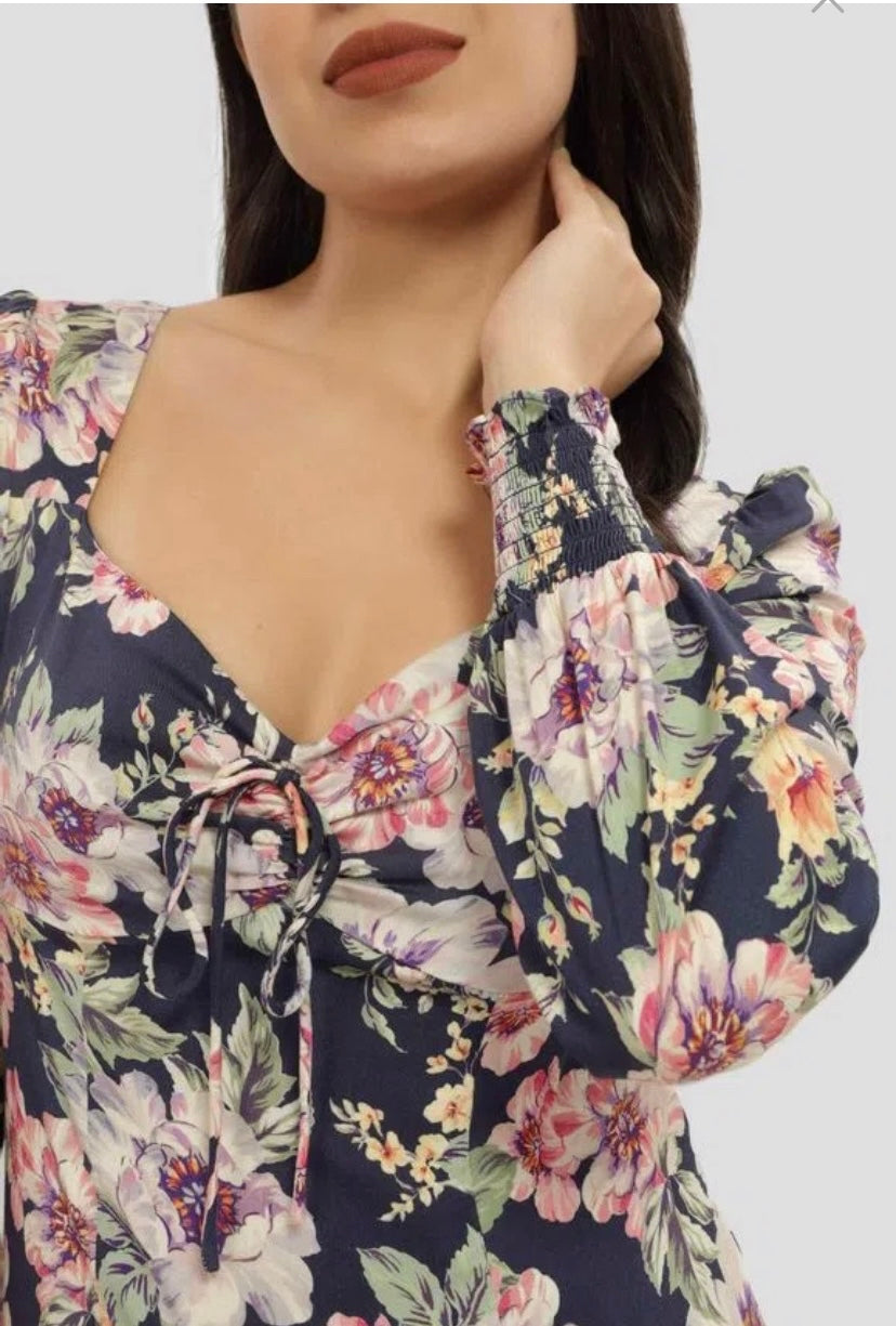 Navy floral guess alelaide top