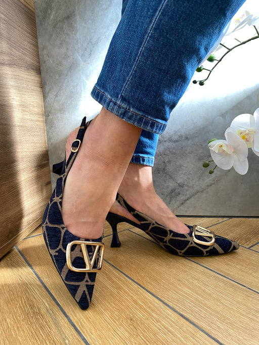 Peterstone navy heels