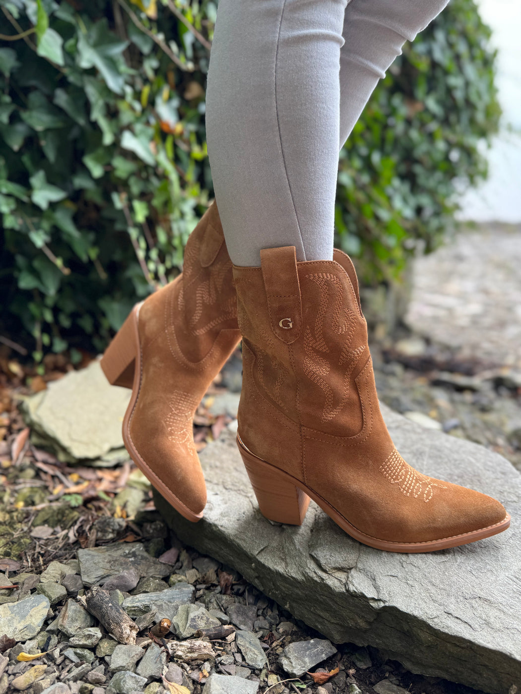Guess 3/4 suede boots FLTSALSUE10