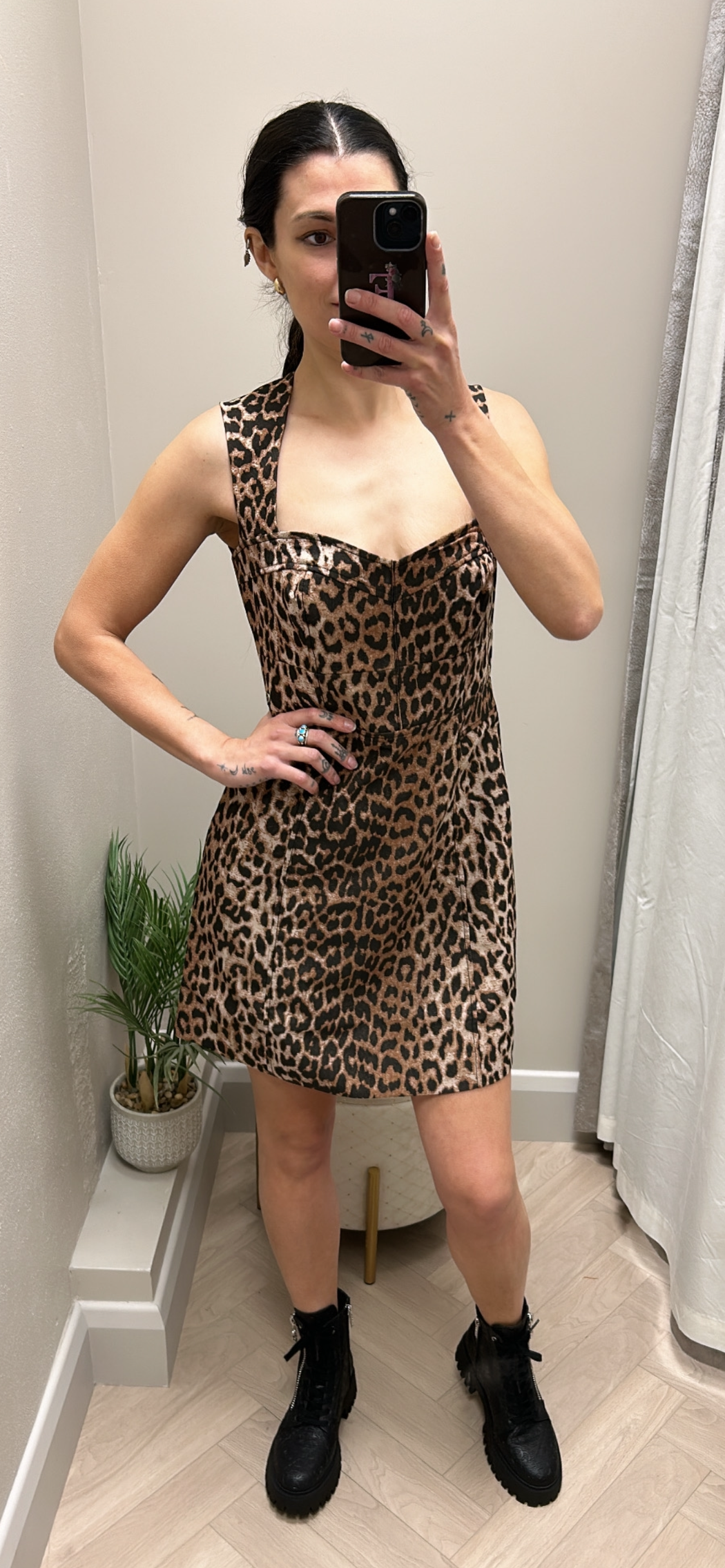 W4bk93wglj2 guess leopard mini dress