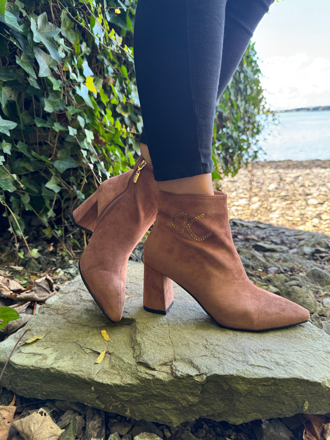 Catterton rustic ankle boots