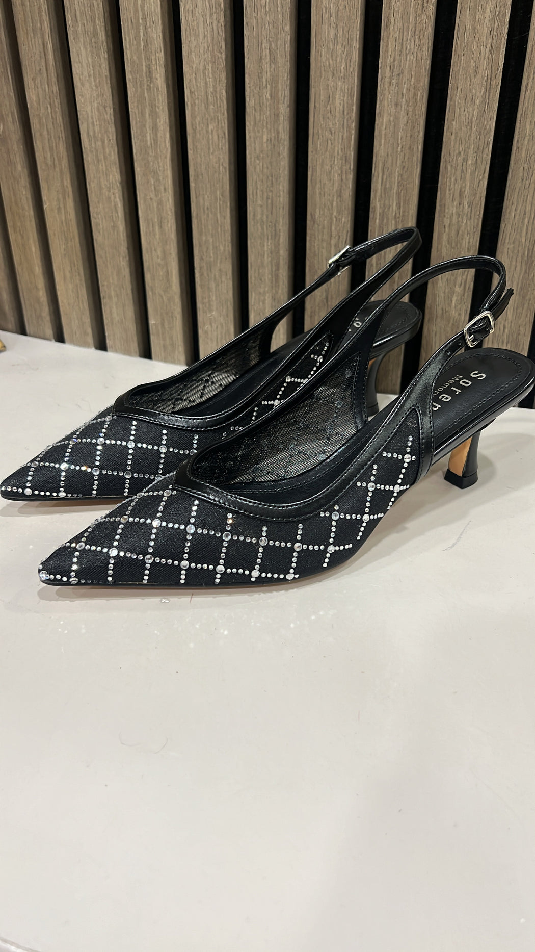 Kilda beach black jewels