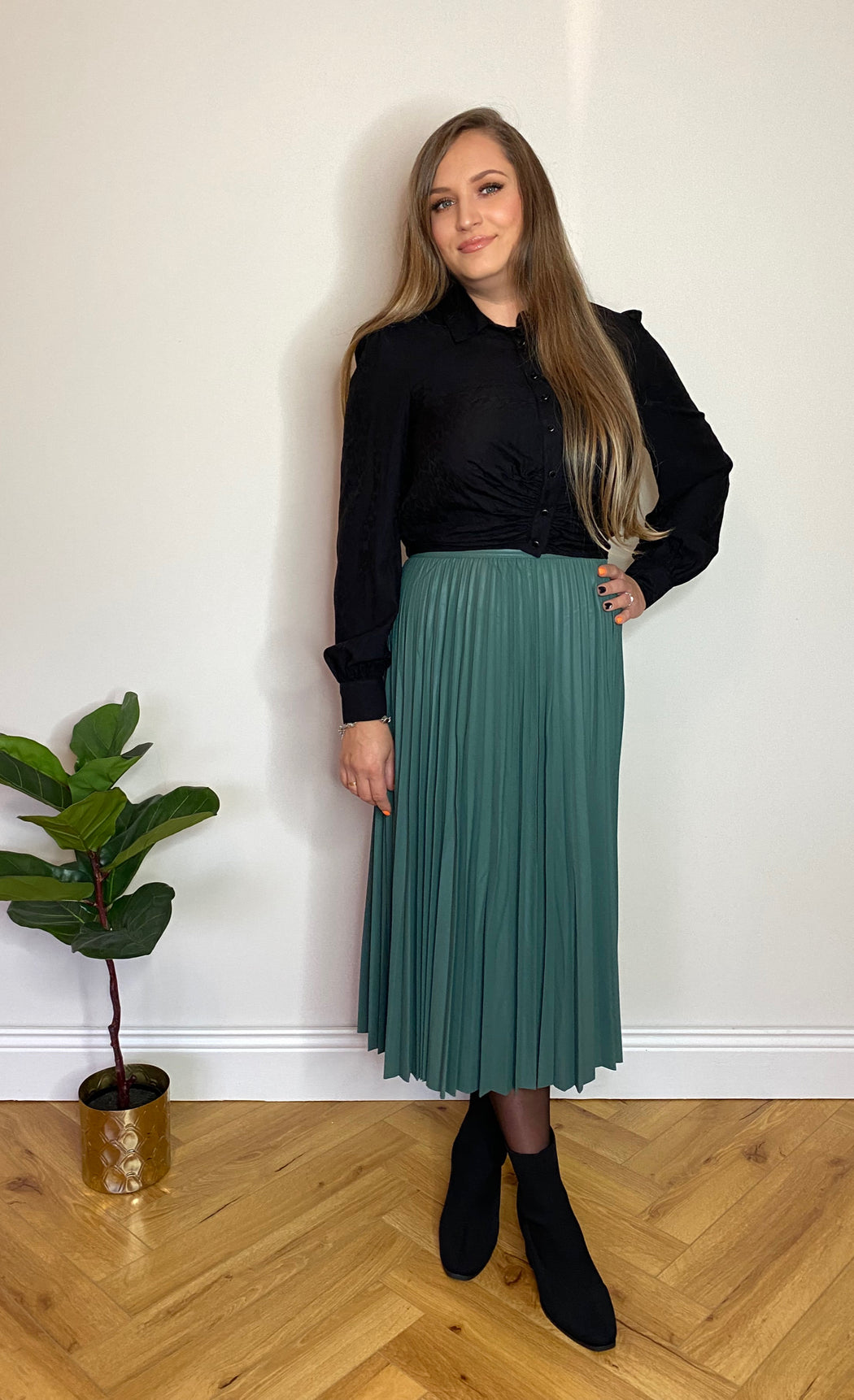 Kyoto pu green leather skirt
