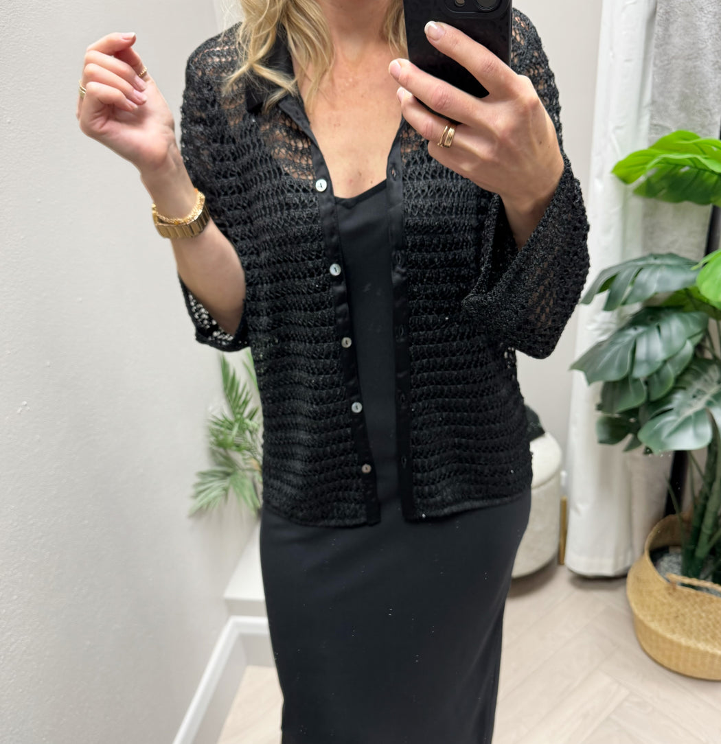 Guess button top bell sleeve