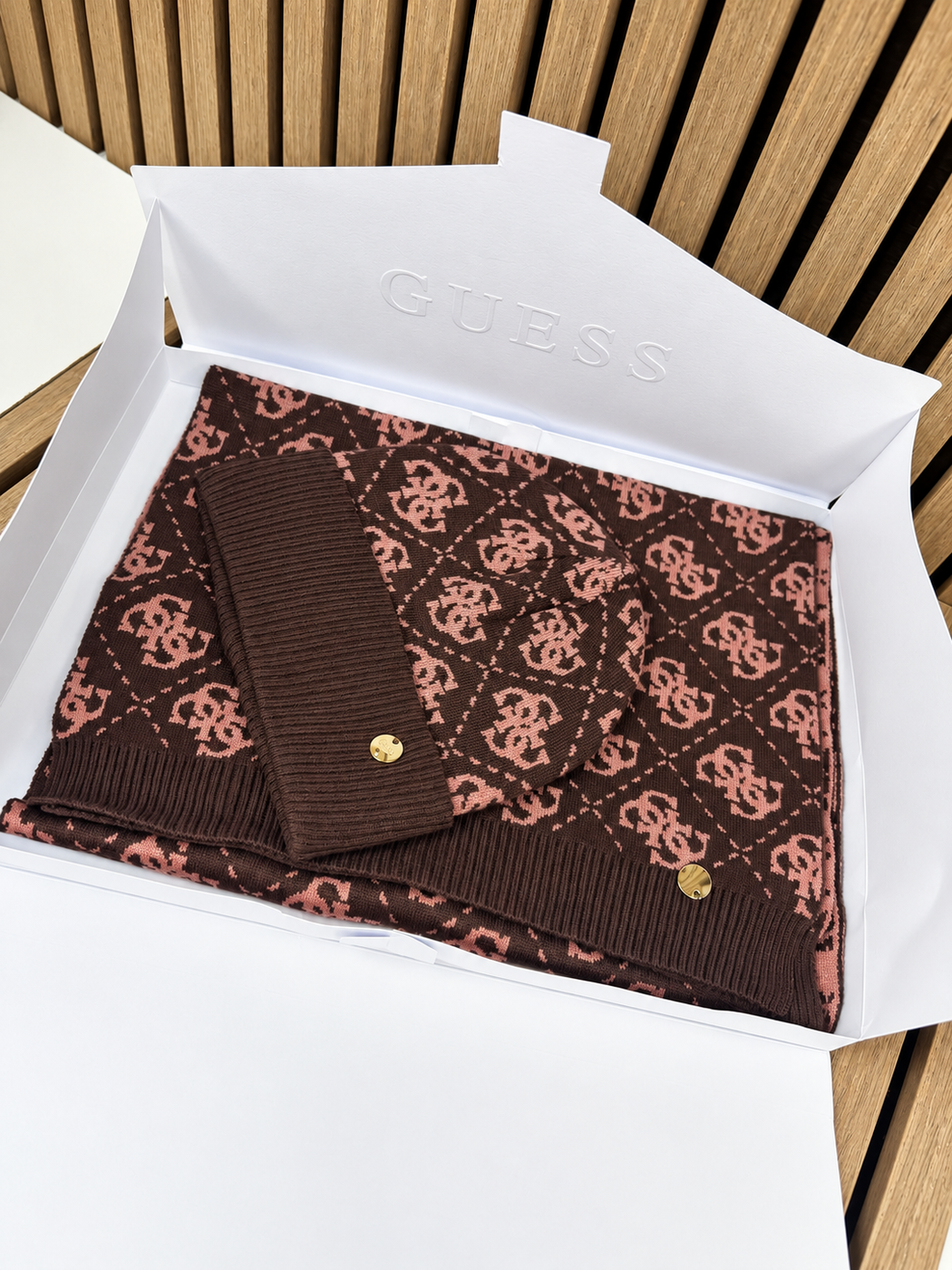 Guess Hat & Scarf Gift Set in chocolate GFBOXWP6401 - BWL