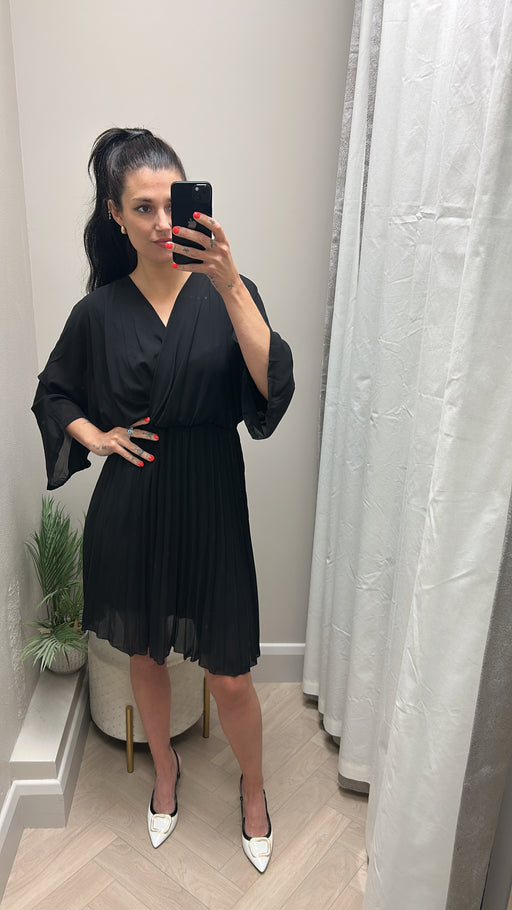 Mia black v-neck pleated dress