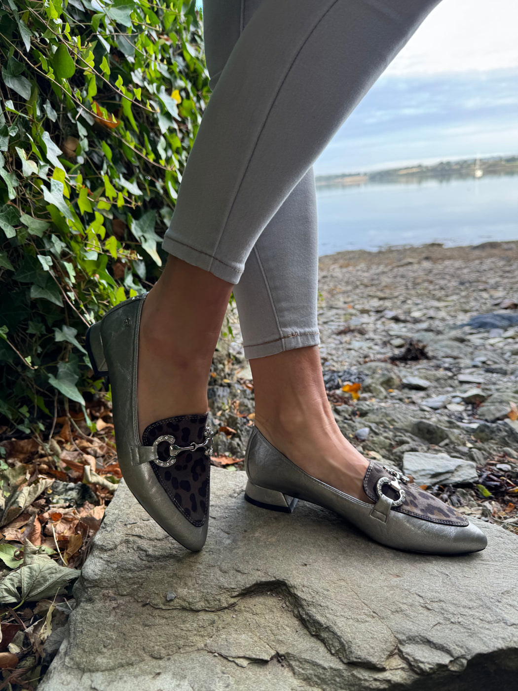 Dalat one Silver cheetah pointed loafer