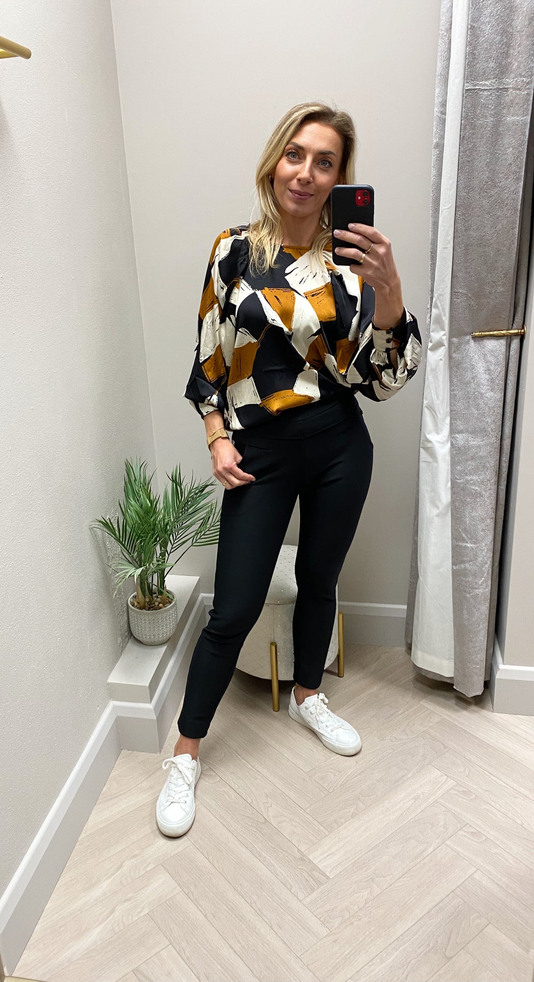 Ta605 Multi Geometric Print Long Sleeve Top