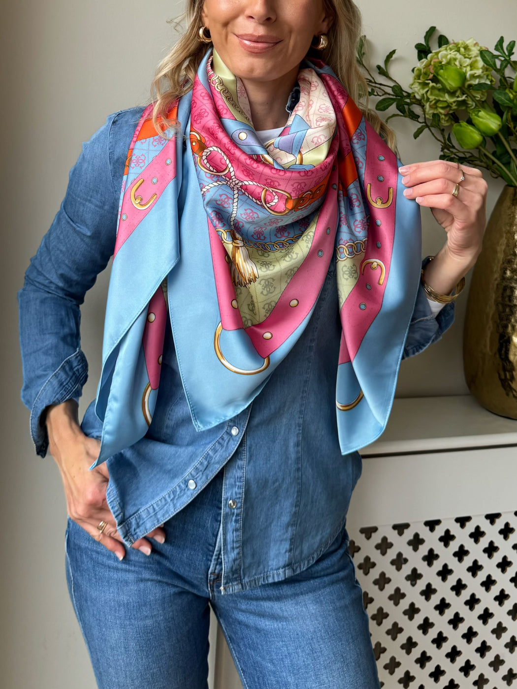 Guess multi colour scarf aw5343pol03-fum