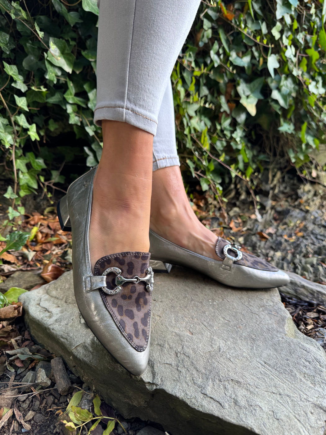 Dalat one Silver cheetah pointed loafer