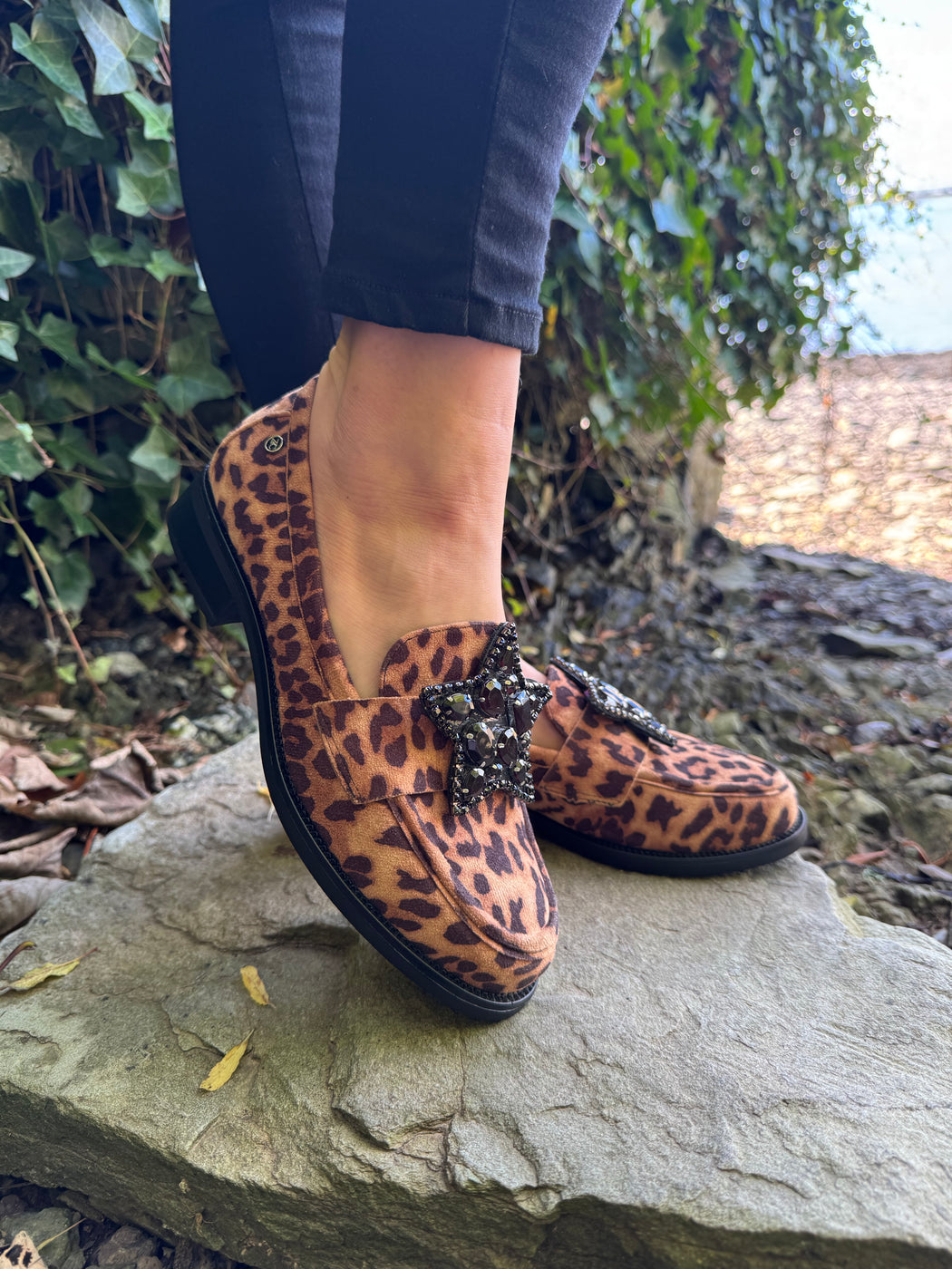 Afyon one leopard star loafer