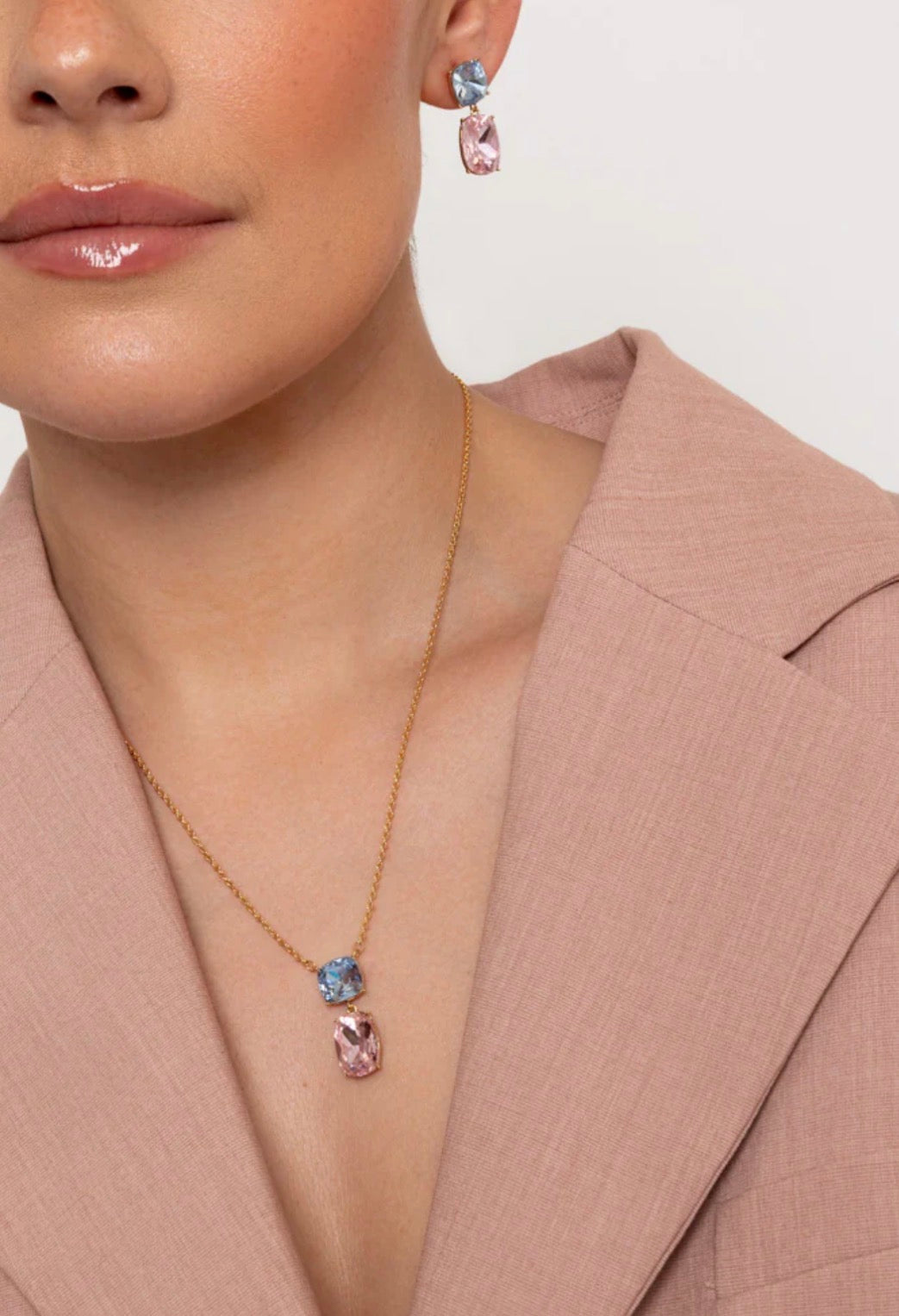BLUE PINK CRYSTAL EARRINGS. T580ECB