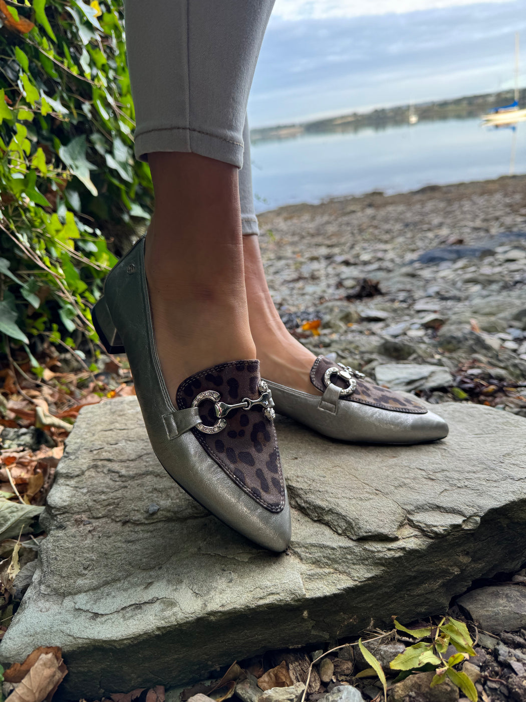 Dalat one Silver cheetah pointed loafer