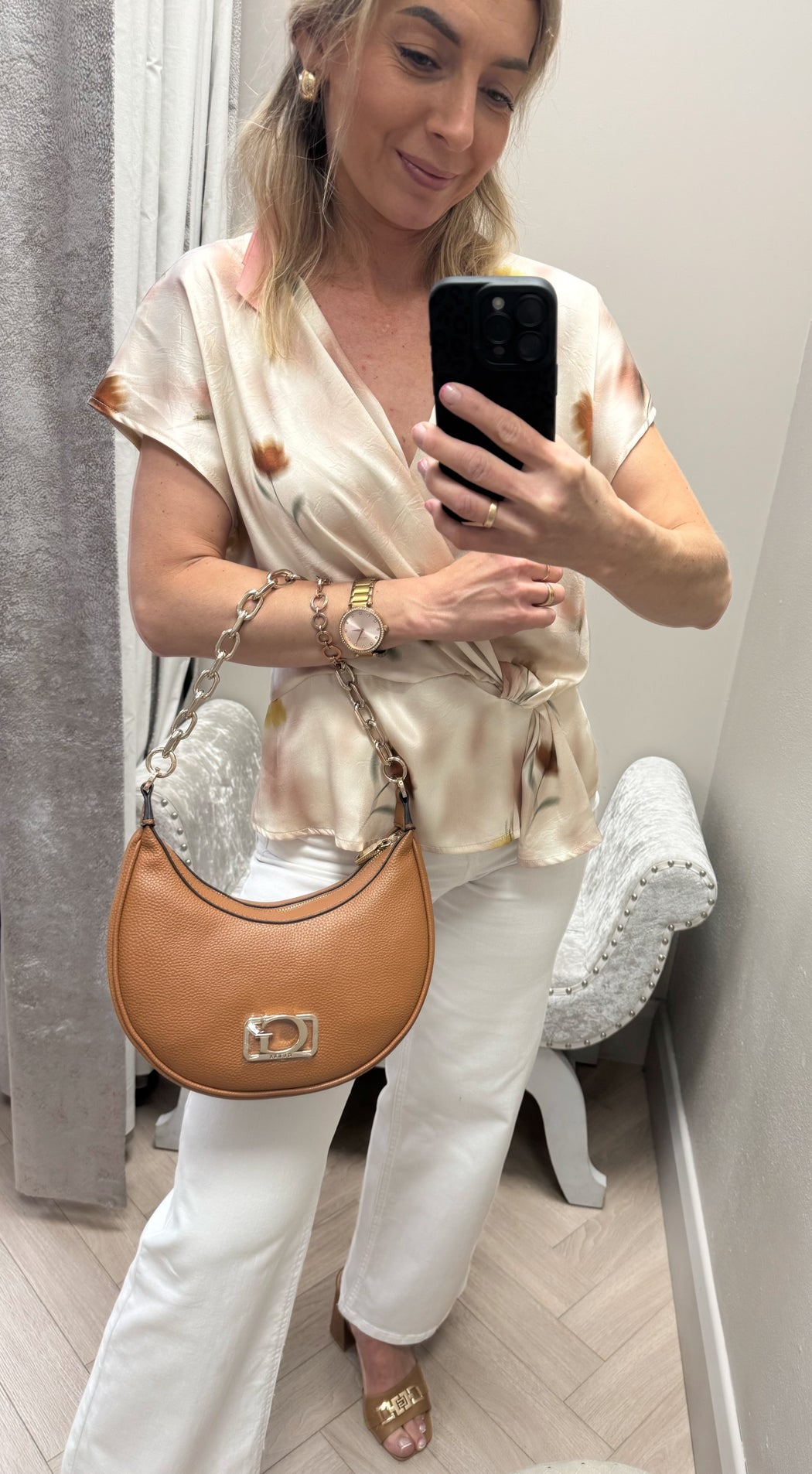 Circe  cognac  guess shoulder / crossbody bag bg964201