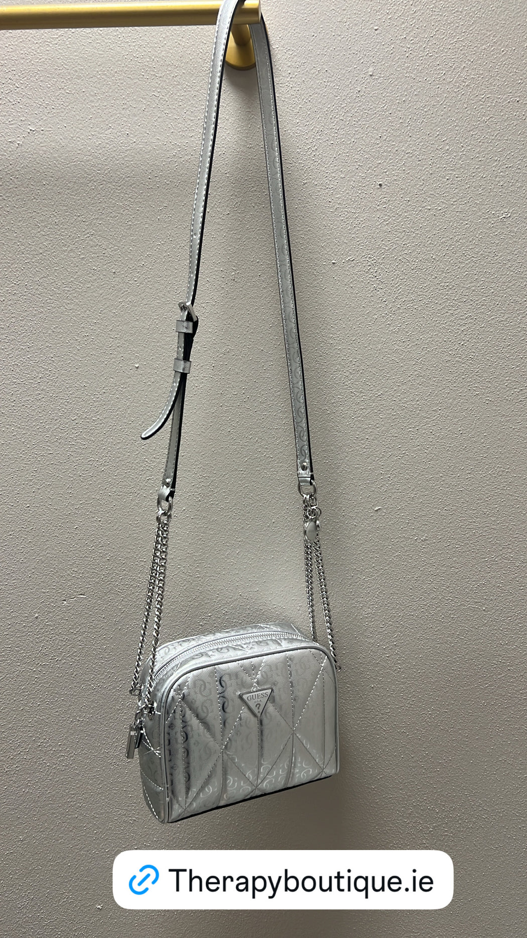 Guess Silver ALDINA Bag. GY966314