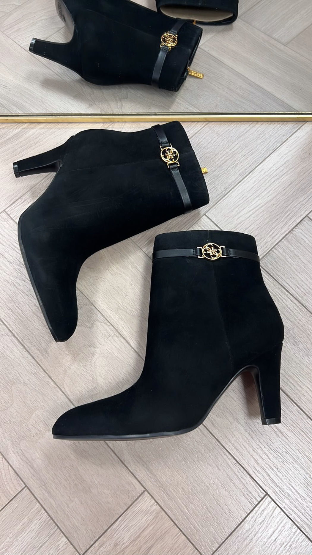Guess Suede  side zip boots FLFOTISUE10