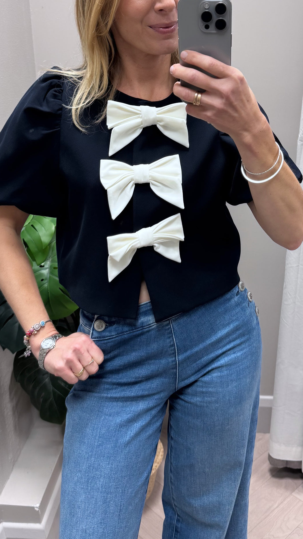 Saffron navy cream top