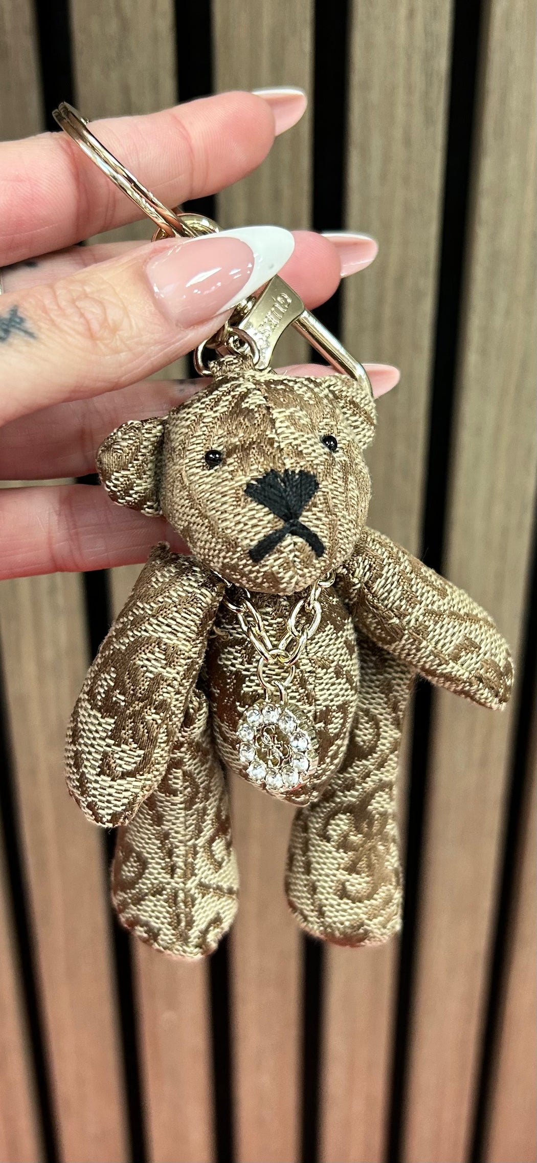 Guess latte Logo Teddy Key Chain RW7549P6101