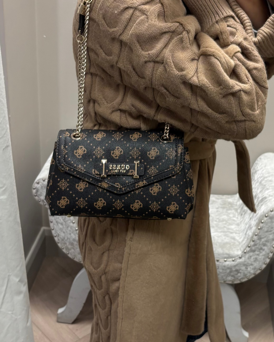 Guess Espresso Logo SILIA Bag. GP989021