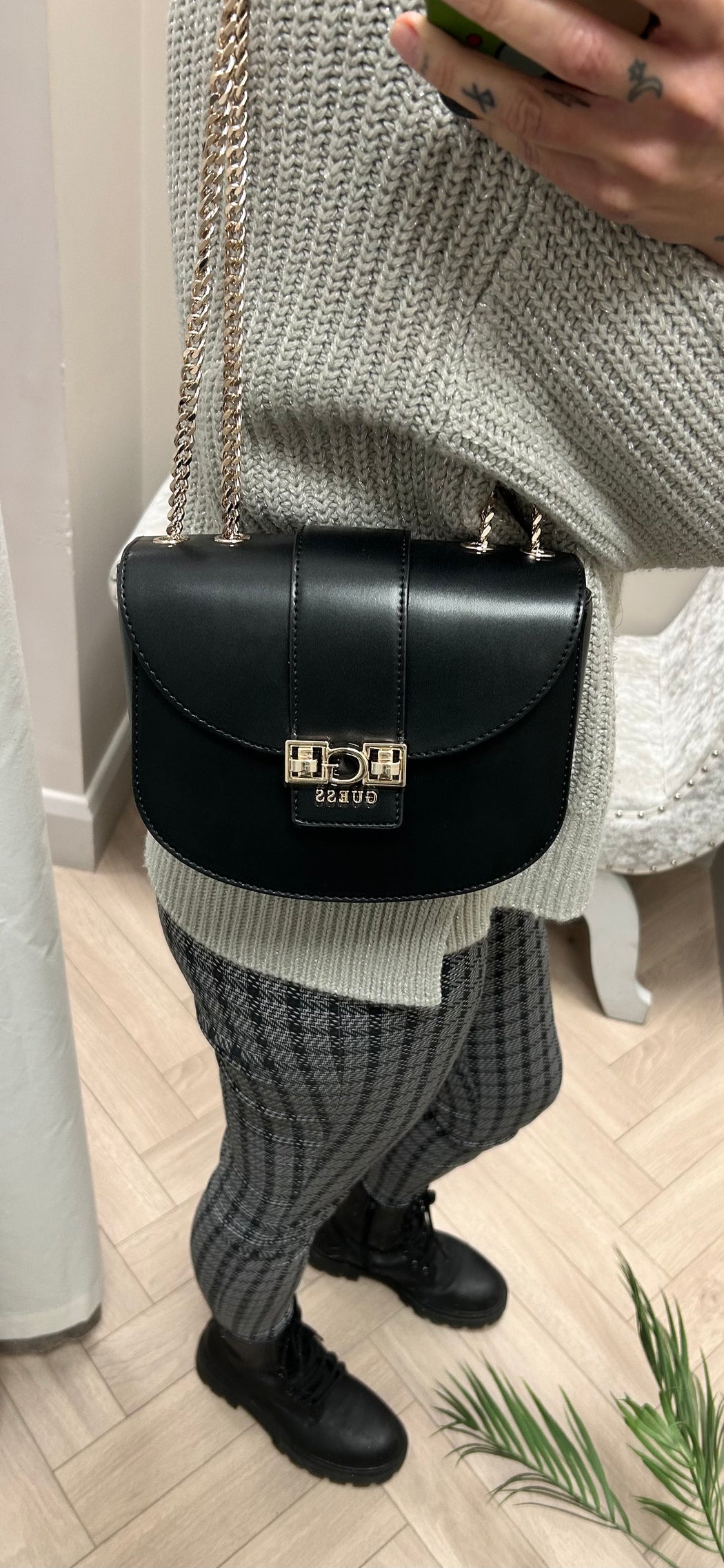 Guess Black JANE Bag. VG989121