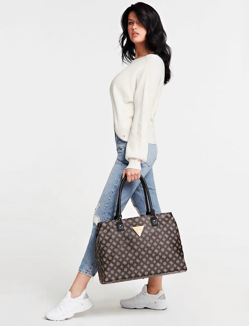 P7452919 Wilder 4g peony logo weekender bag