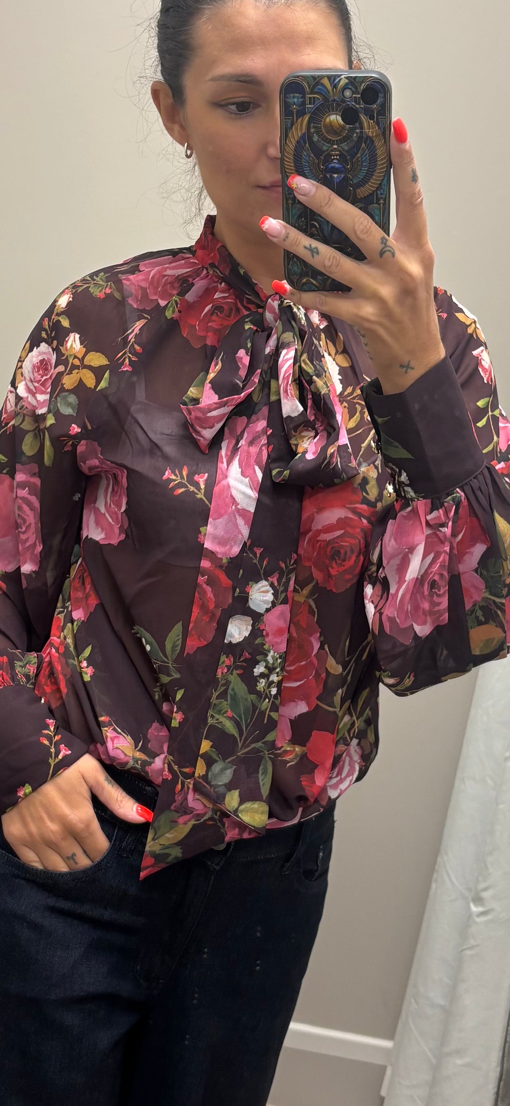 Guess Audrine Bow Blouse. W5BH84W3022