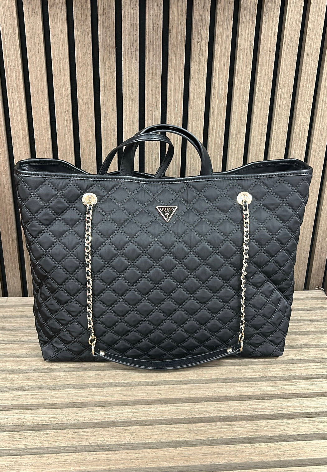 Yq874829 guess black Giully travel tote