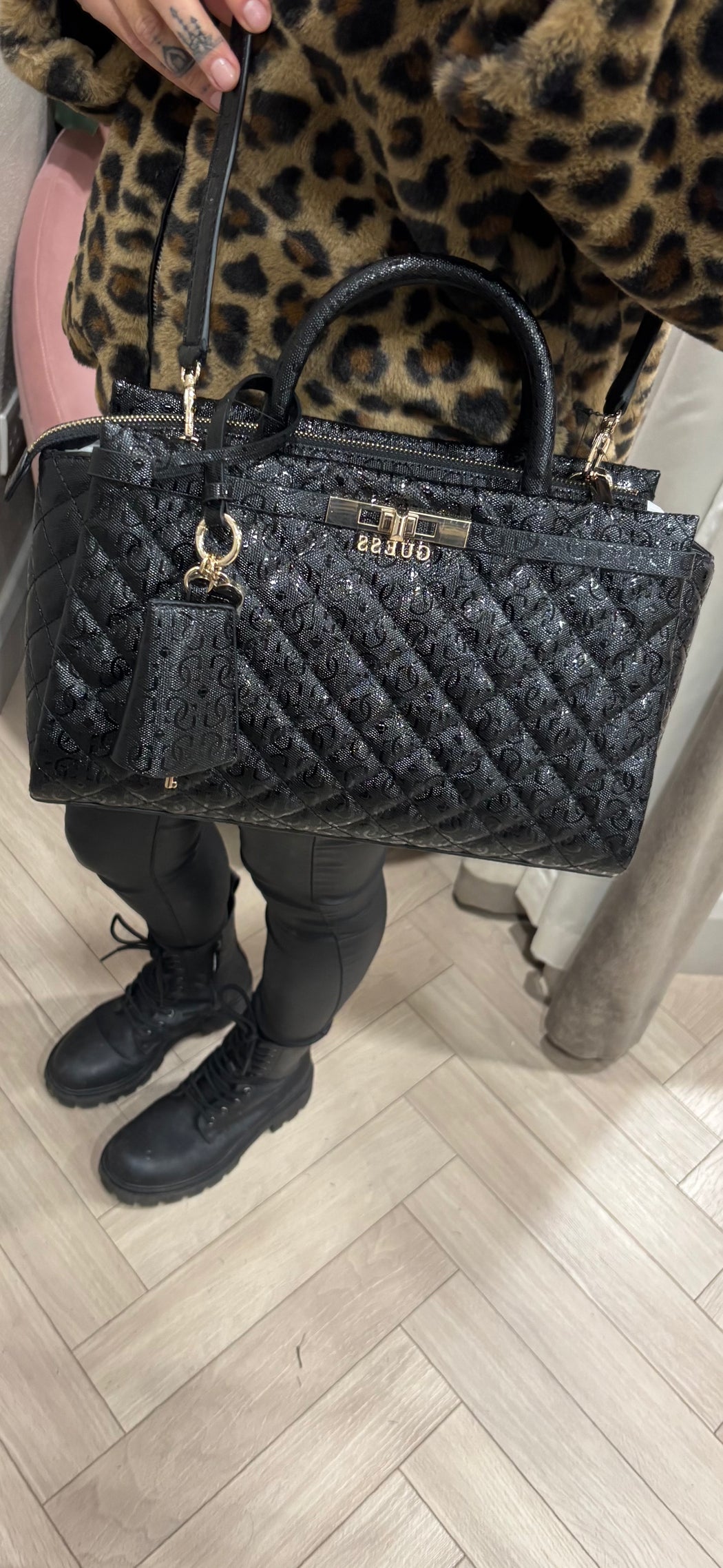 Guess Black IDRA Bag. GG815706