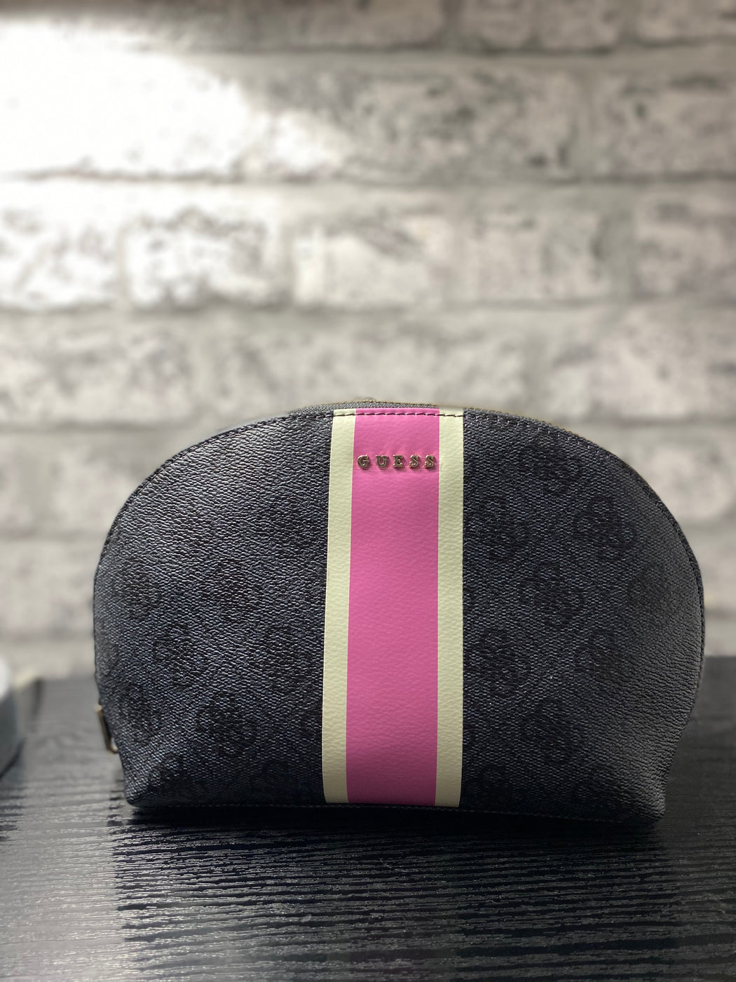 Guess pink black vanity case