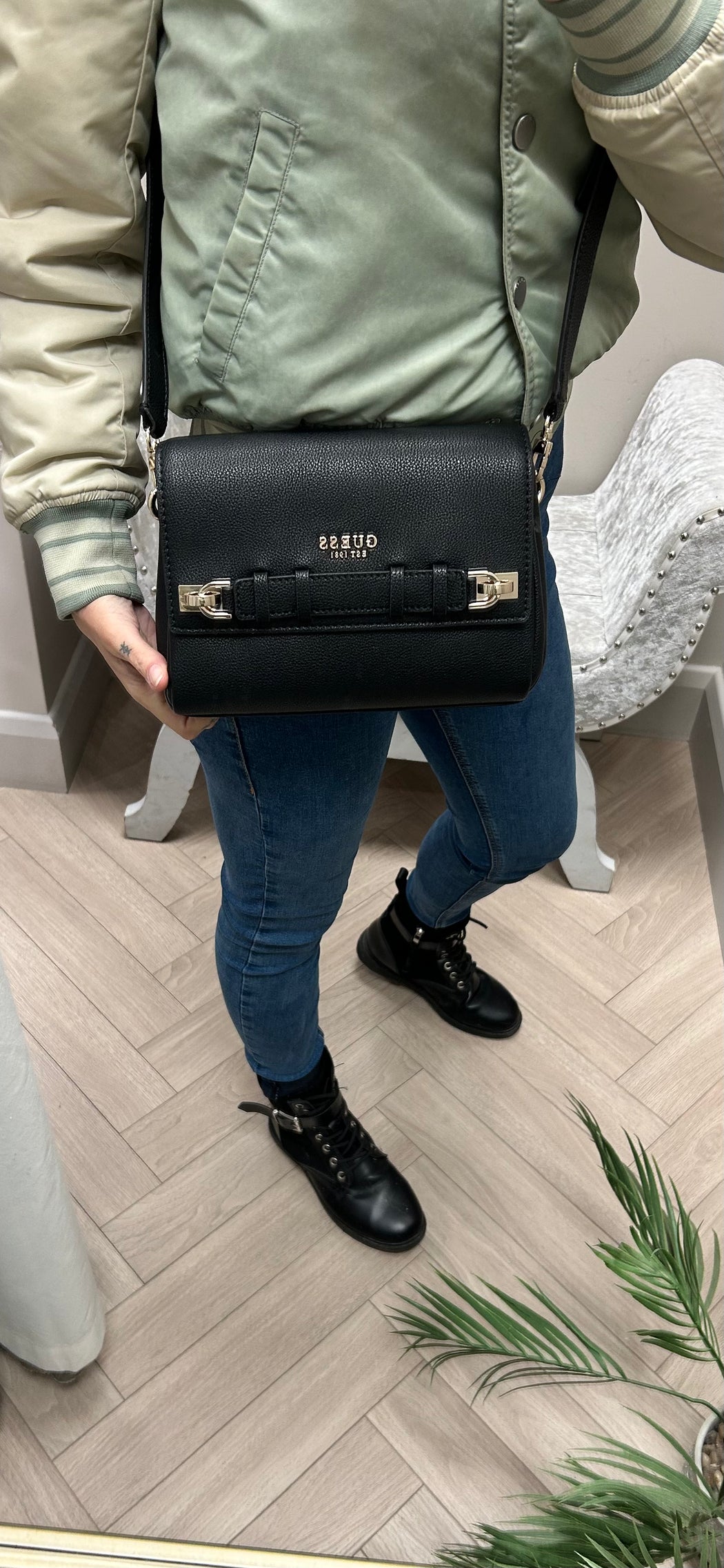 Guess Black GREGORIA Bag. BG854620.