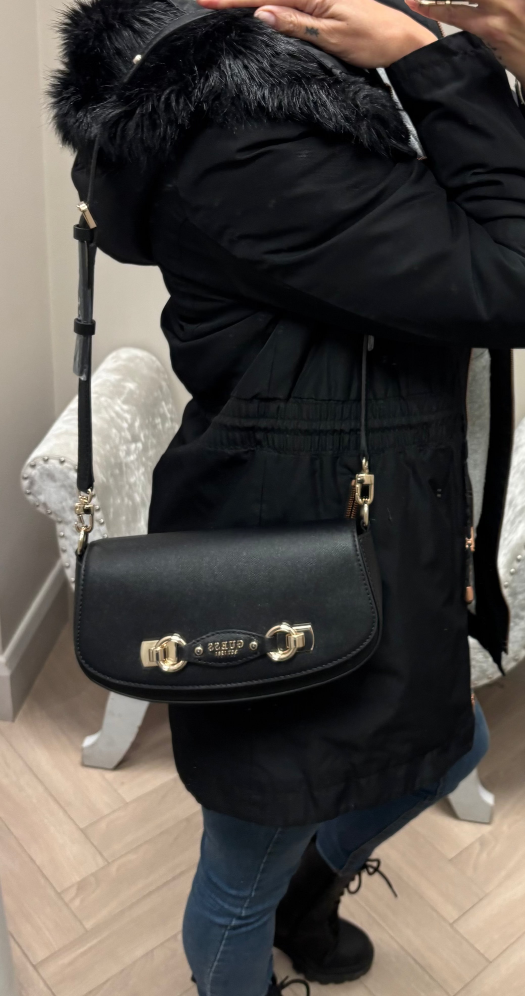 Guess Black MIMINA Bag. BG801520