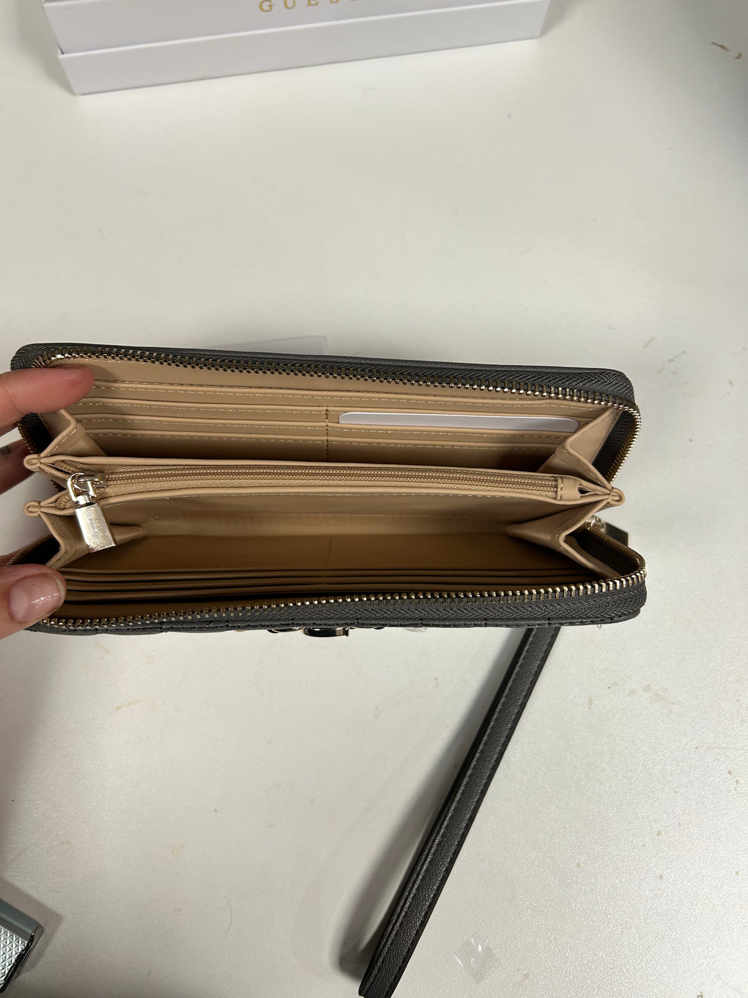 Guess Slate NADIRA Wallet. QG8424146