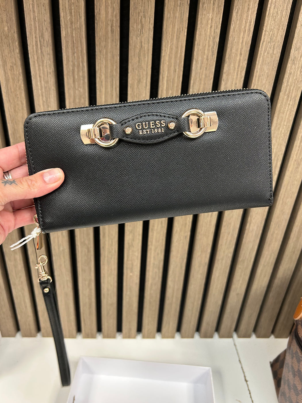 Guess Black MIMINA Wallet. BG8015146