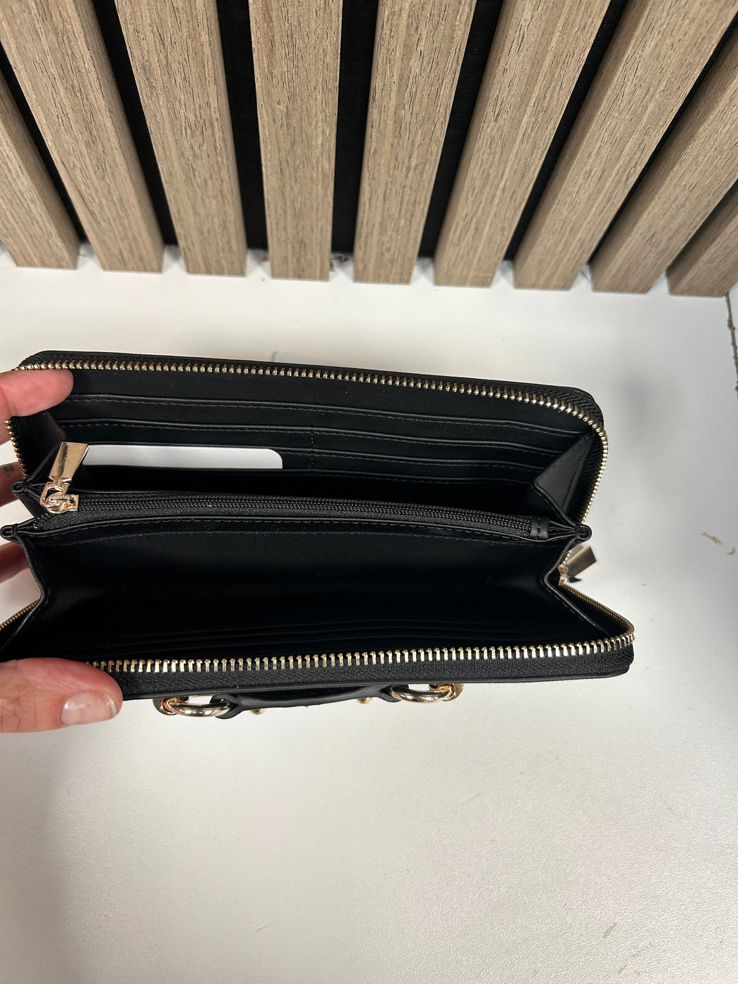 Guess Black MIMINA Wallet. BG8015146