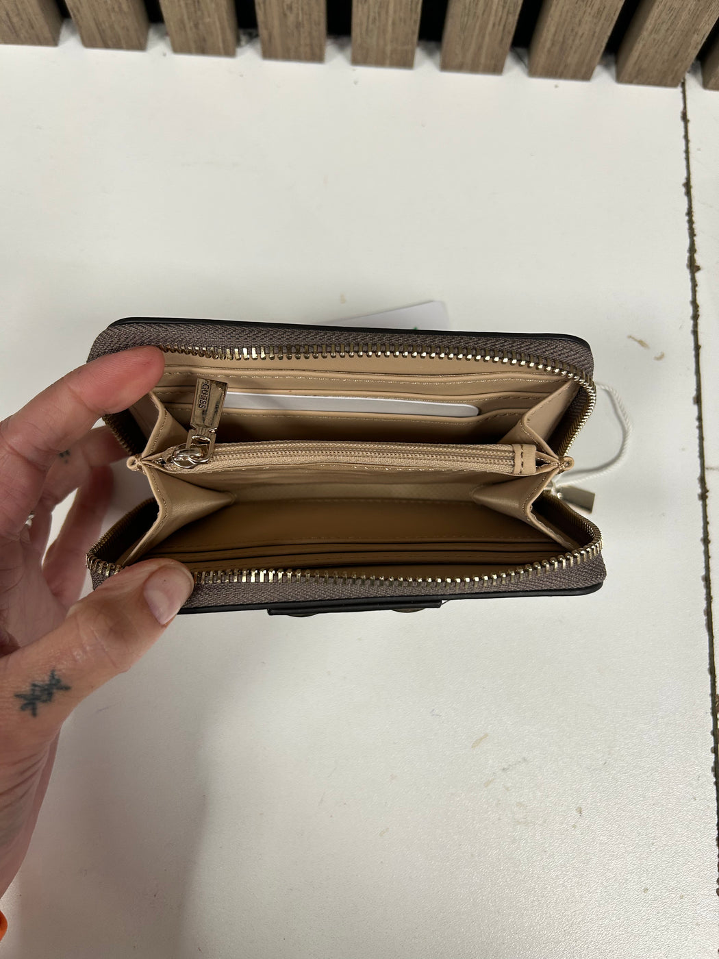 Guess Dark Taupe JANE Wallet. VG9891140