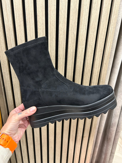 Croston Schwarz Wedge boot