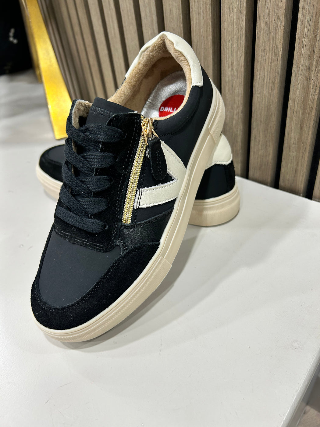 Eighty one whipped ink trainer