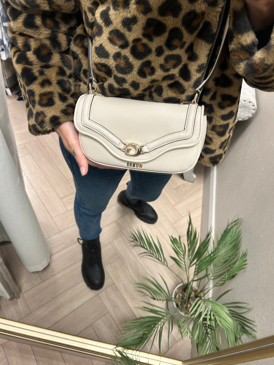 Guess DEA MINI Bag. BG799370