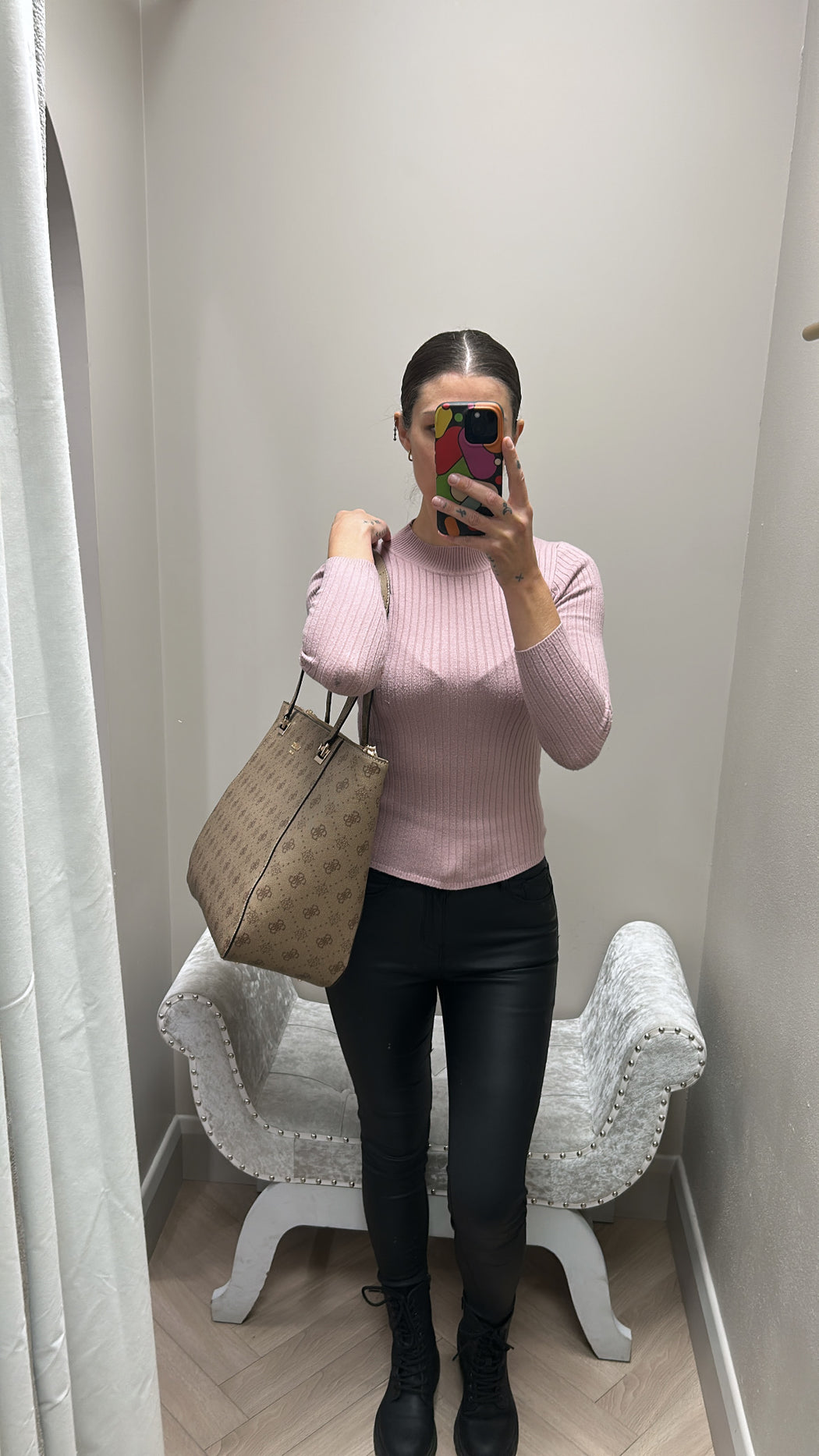 Guess Latte CALEBRA Travel Bag. LP9536024.