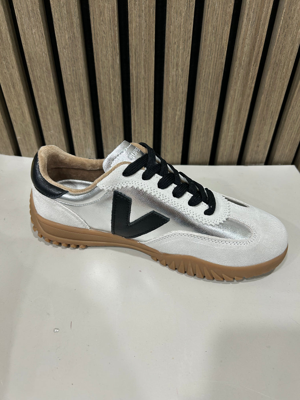 Forty seven Foil ink trainer