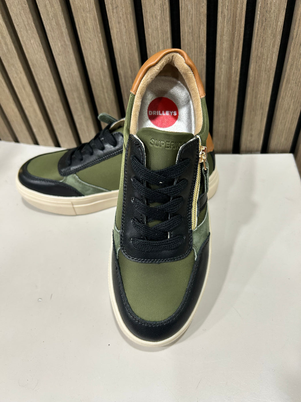 Eighty one Putting Green Trainer