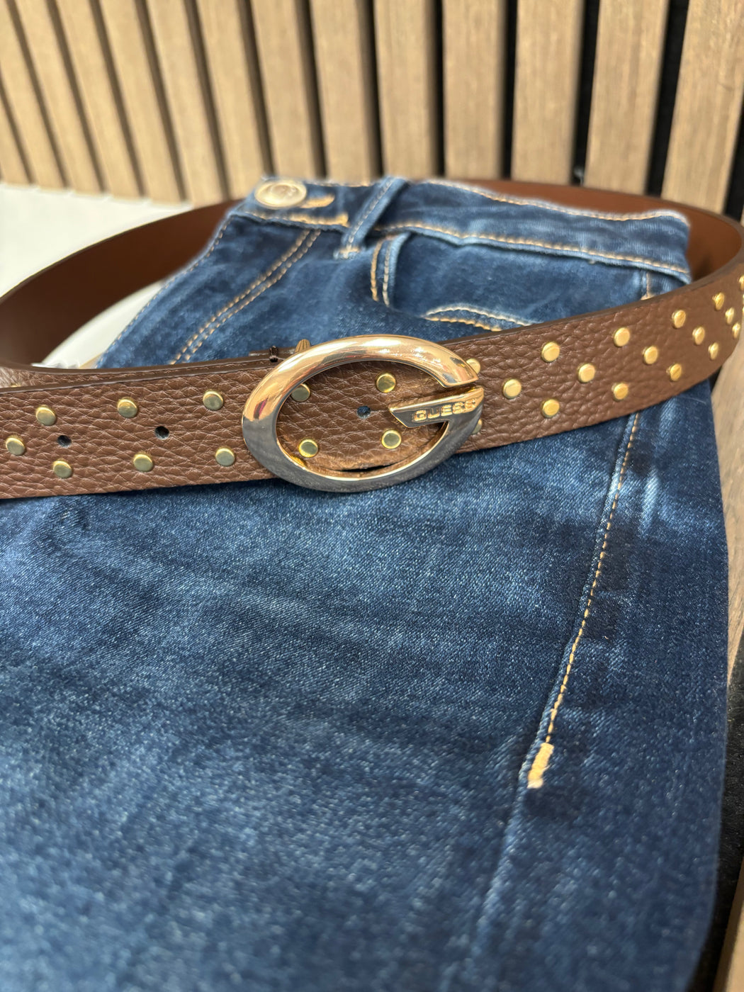 Guess Brown Stud Belt. BW9502P6430