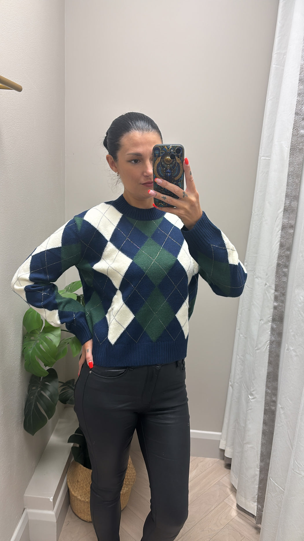Guess Gracie Argyle Sweater Navy. W6BR48Z1447