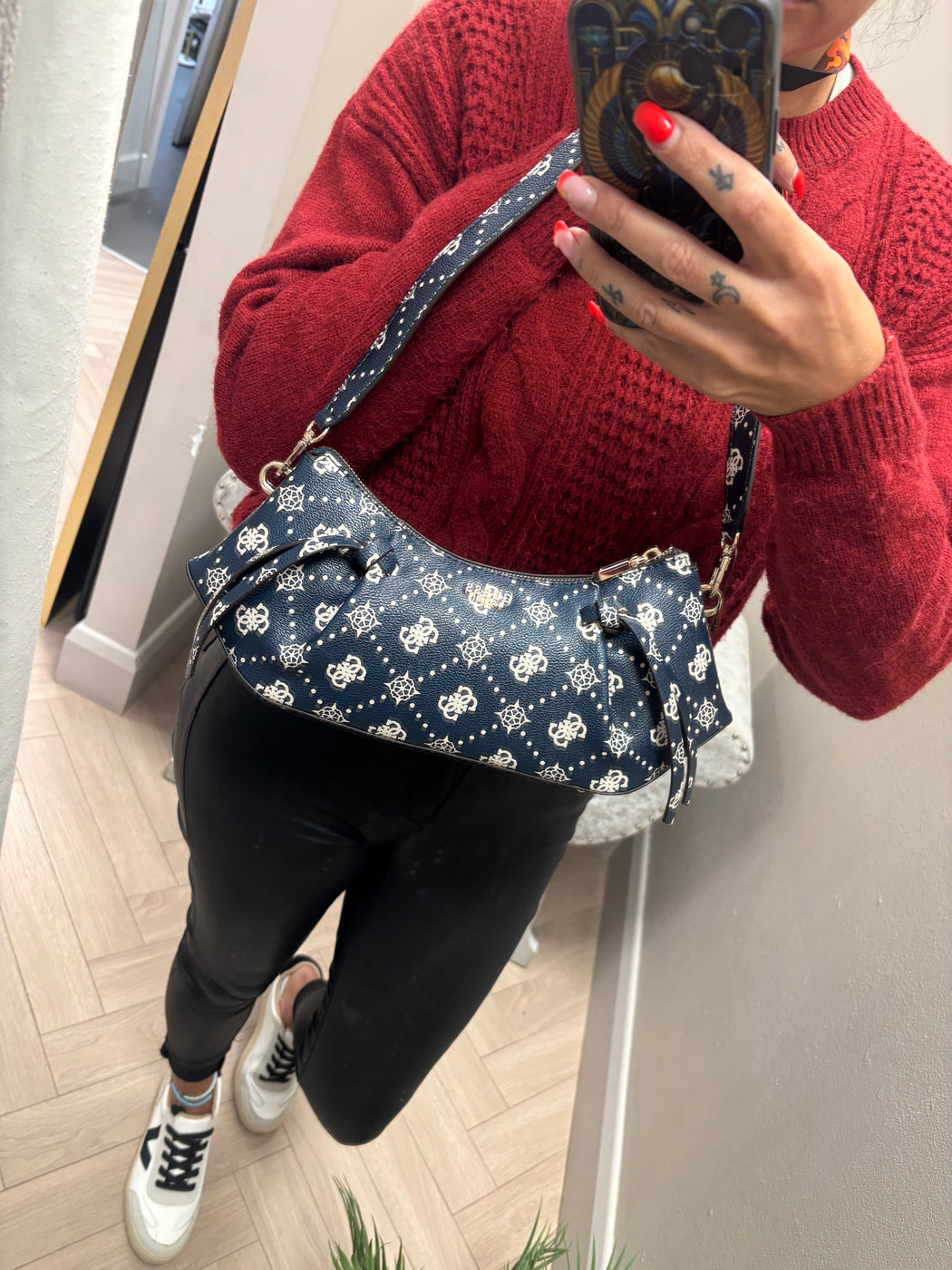 Guess ALLEGRA Blue Logo Bag. GP248918