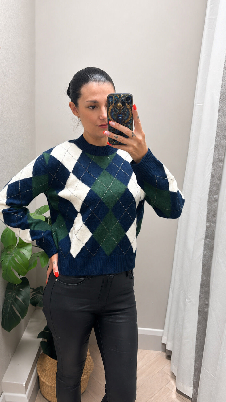 Guess Gracie Argyle Sweater Navy. W6BR48Z1447