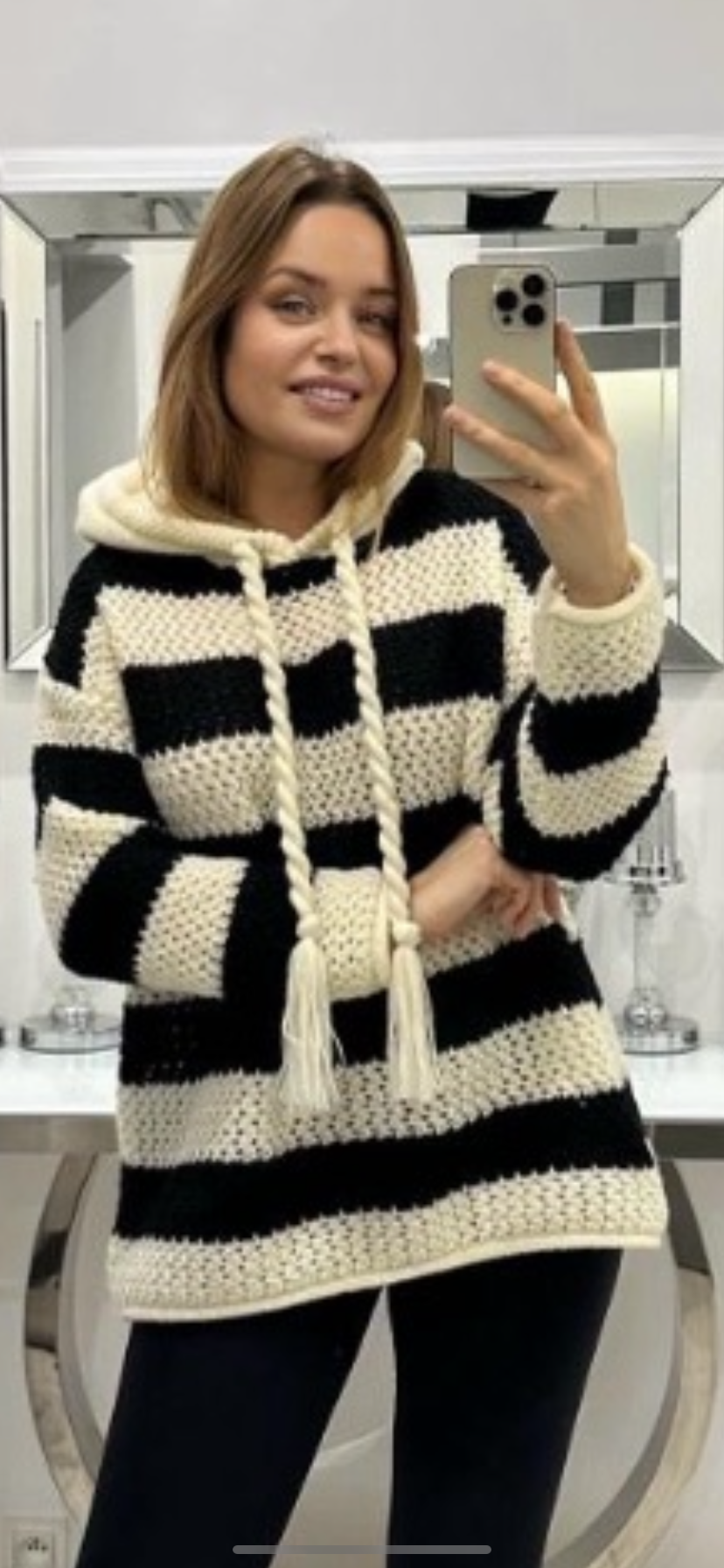 D2002 black cream knit hoody