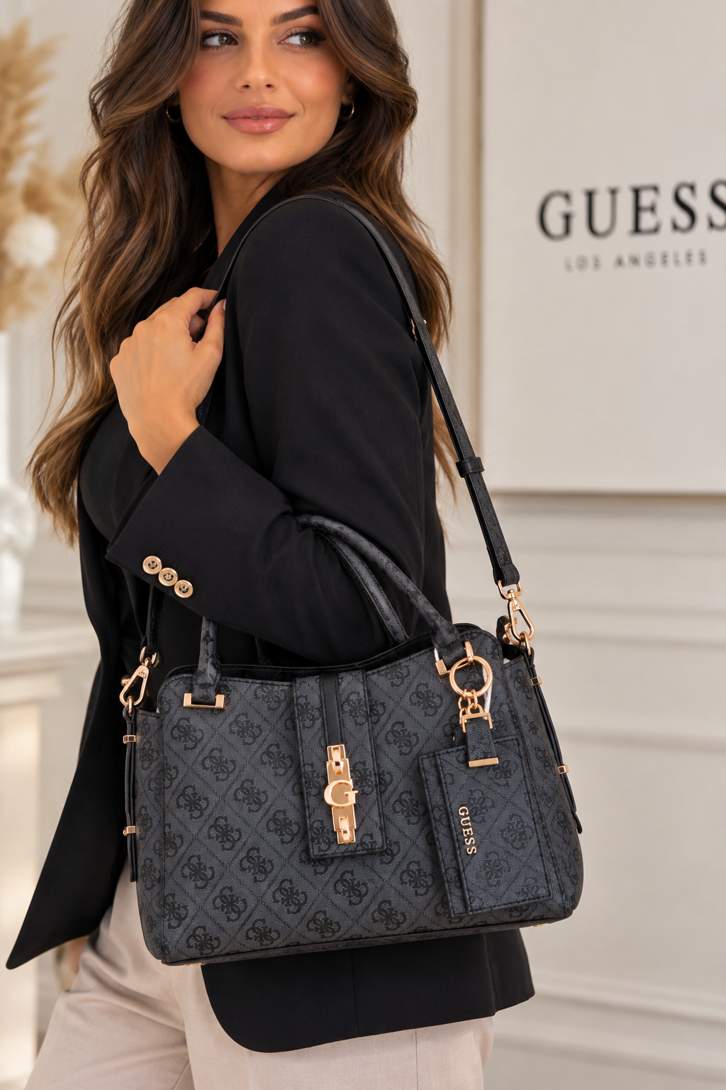 Guess yvonne logo sg237806 coal logo