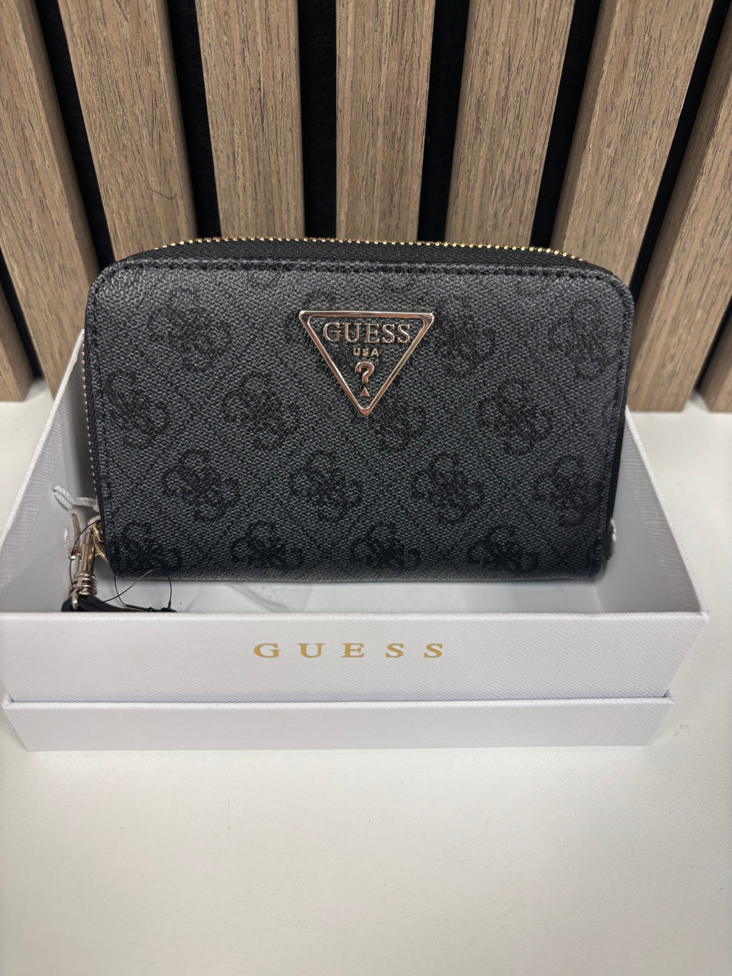 Guess LAUREL Coal Logo Wallet. SG7459164.